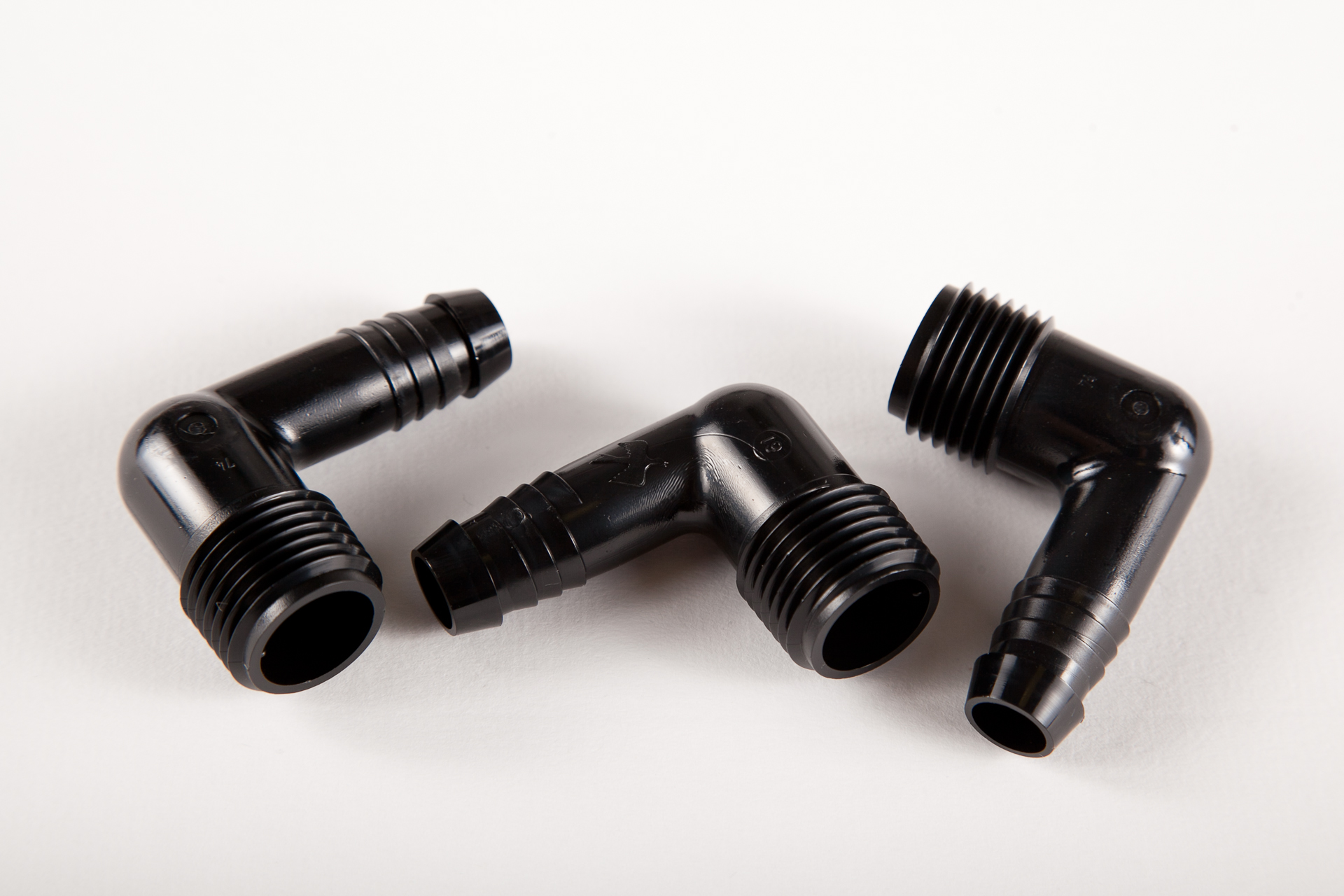 Flexibilis bekötőkönyök 1/2” KM